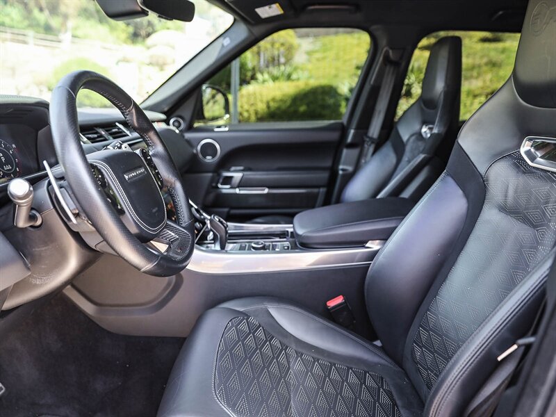 Used 2022 Land Rover Range Rover Sport SVR Carbon Edition AWD/4WD image 27