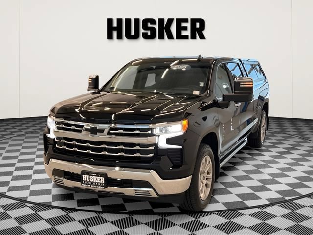 Certified 2023 Chevrolet Silverado 1500 LTZ w/ LTZ Premium Package AWD/4WD image 3
