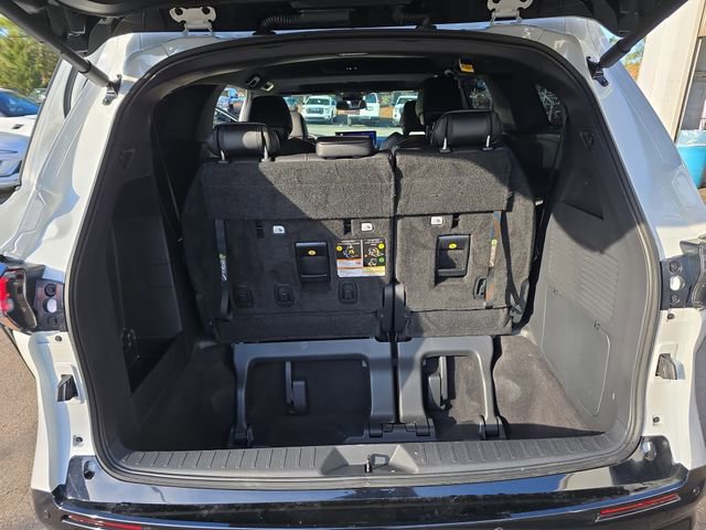 Used 2025 Toyota Sienna Limited image 13