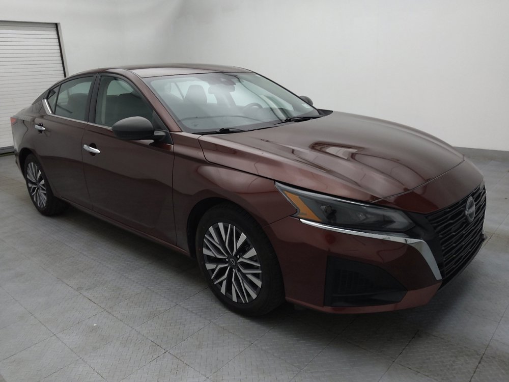 Used 2024 Nissan Altima 2.5 SV image 11