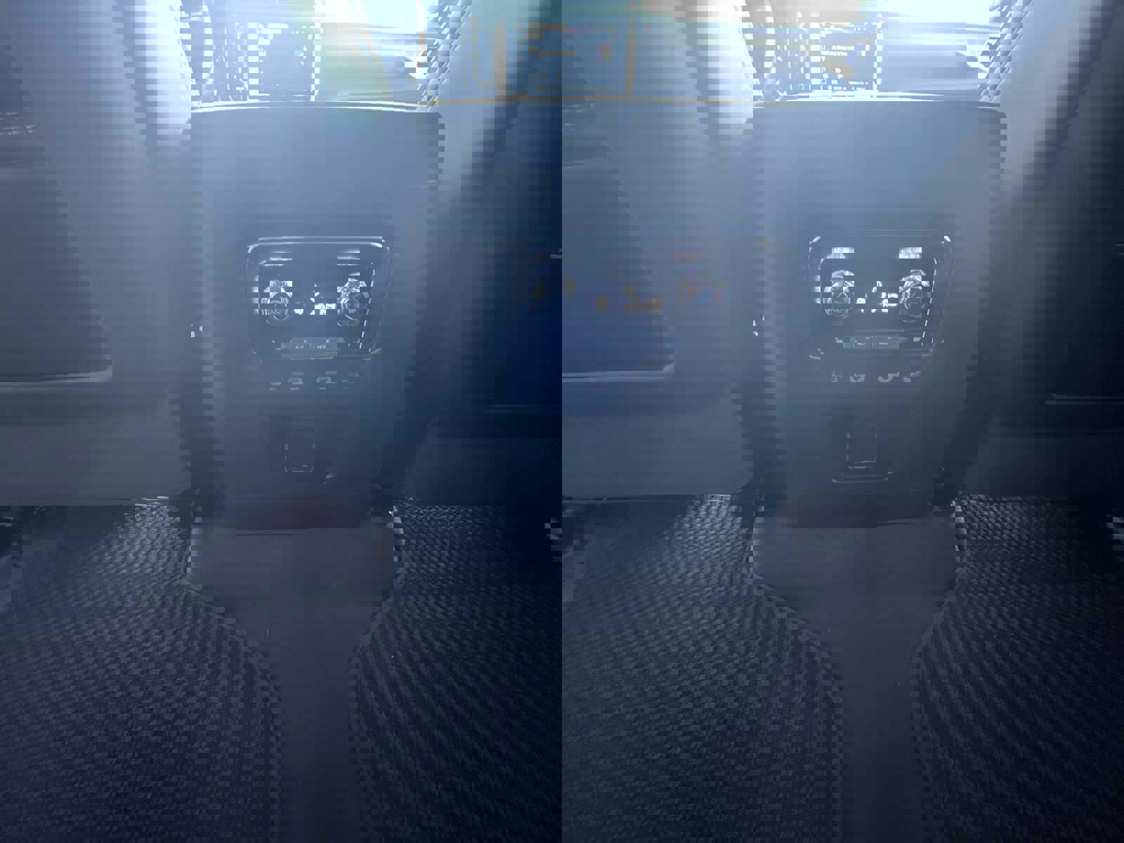 Used 2024 GMC Yukon Denali Ultimate image 22