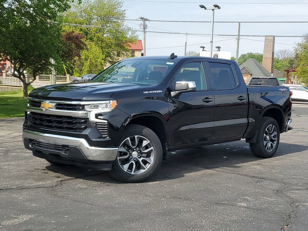 Used 2024 Chevrolet Silverado 1500 LT AWD/4WD image 27