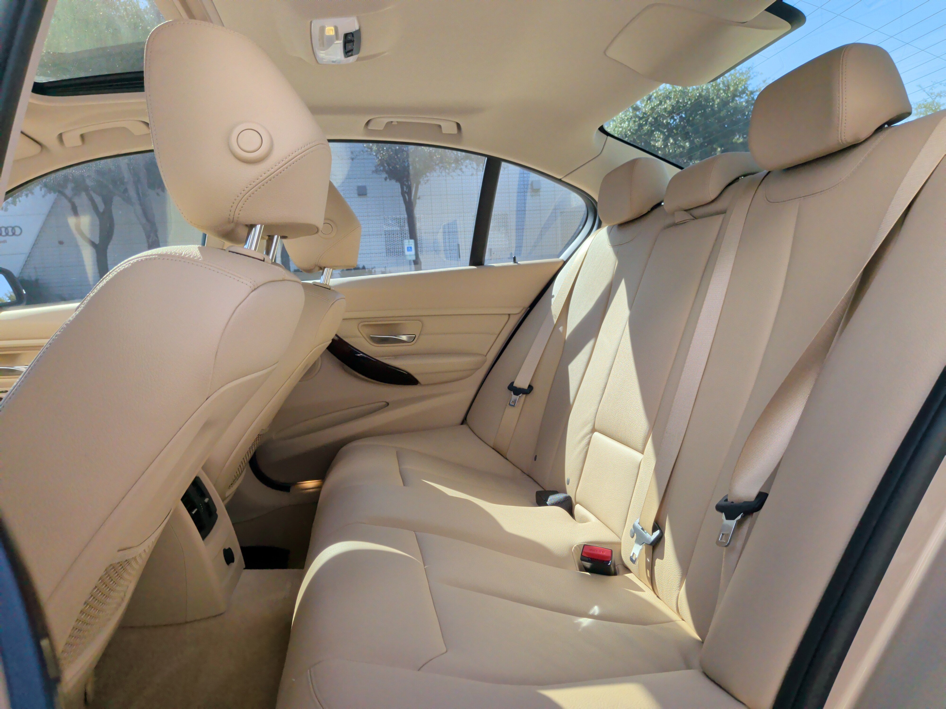 Used 2014 BMW 320i Sedan image 29