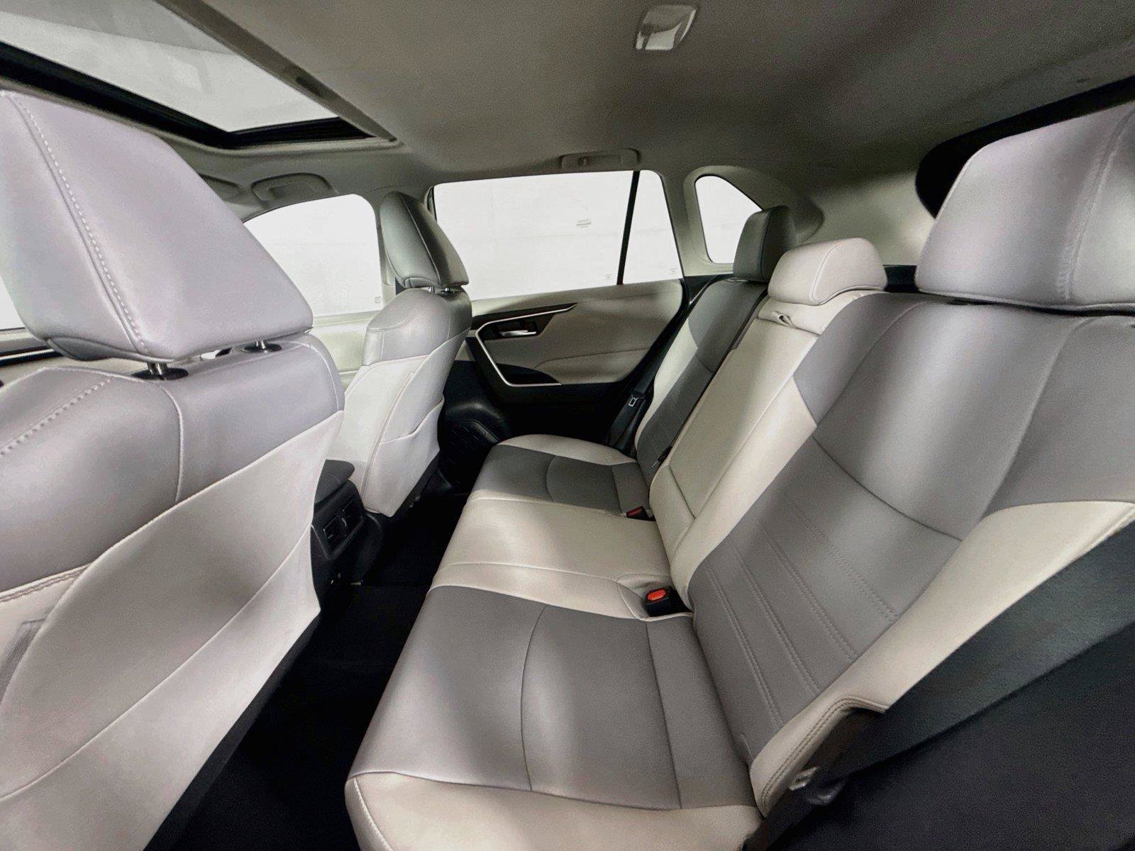 Certified 2021 Toyota RAV4 XLE Premium FWD image 30