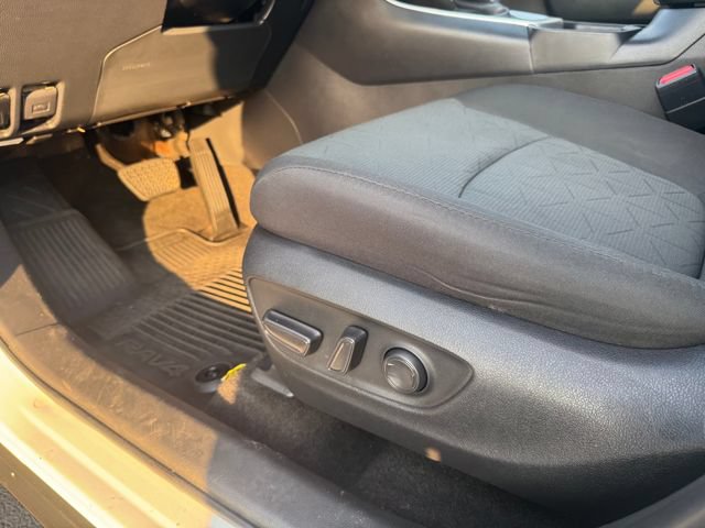 Used 2023 Toyota RAV4 XLE w/ Convenience Package FWD image 21