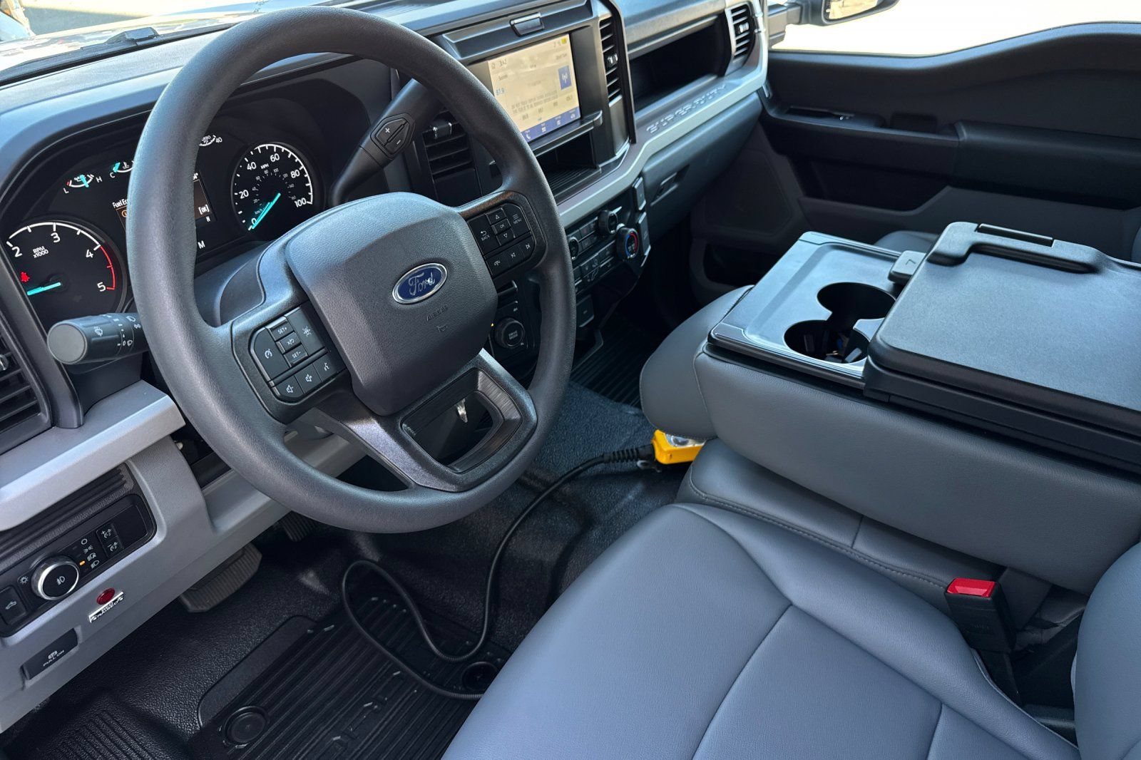 New 2025 Ford F550 4x4 SuperCab Super Duty image 10