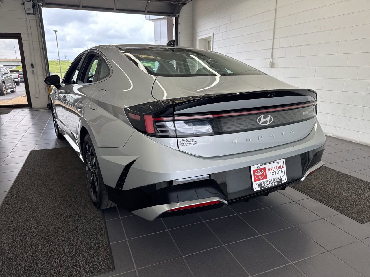 Used 2025 Hyundai Sonata SEL FWD image 6