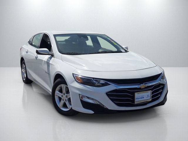 Used 2024 Chevrolet Malibu LT FWD image 1