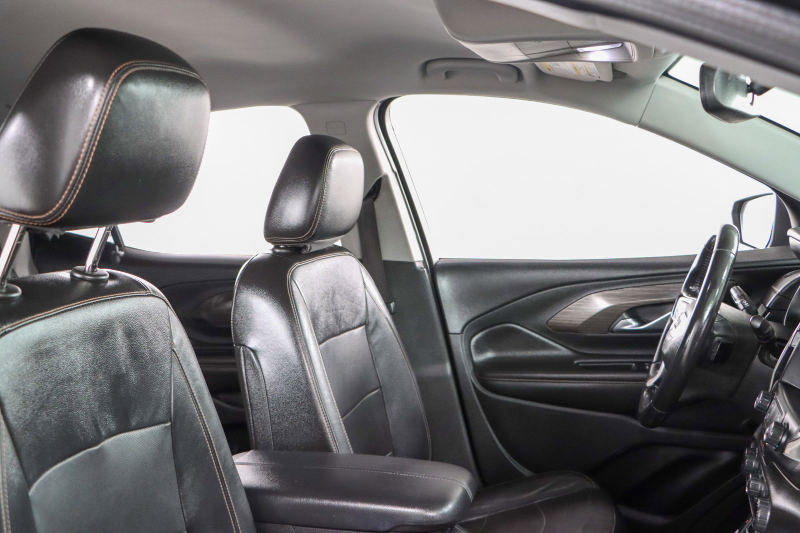 Used 2020 GMC Terrain SLT image 25