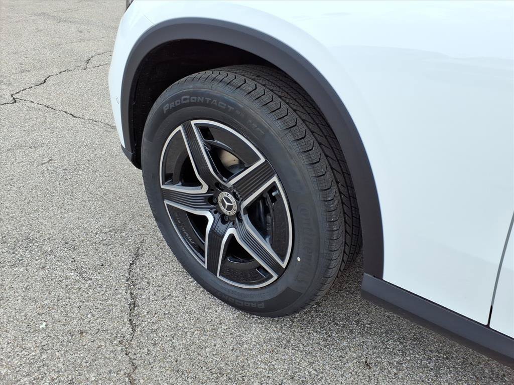 Used 2026 Mercedes-Benz GLC 300 4MATIC image 9