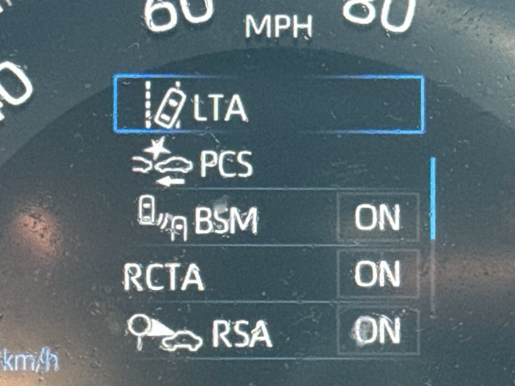 Used 2023 Toyota RAV4 XLE Premium AWD/4WD image 20