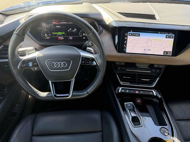 Used 2022 Audi e-tron GT Premium Plus image 8