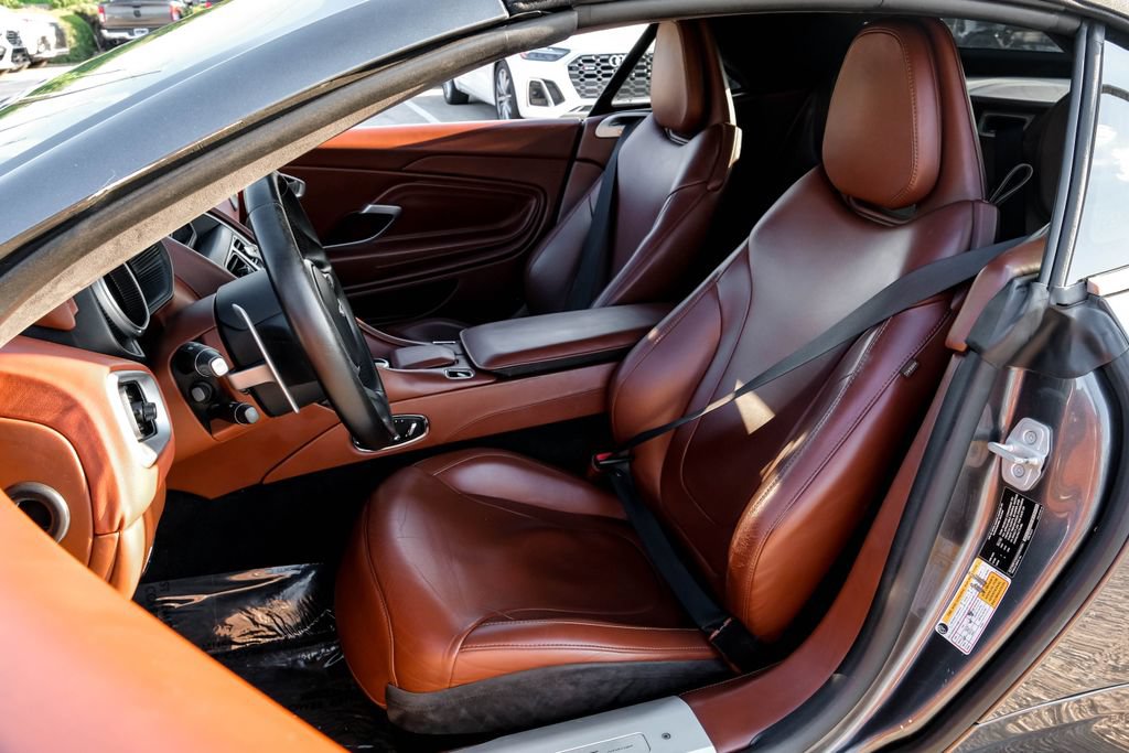 Used 2019 Aston Martin DB11 Volante RWD image 38