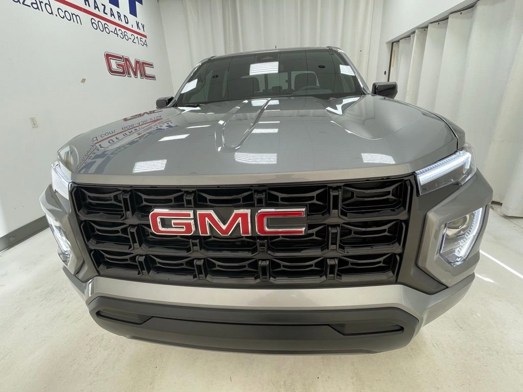 Used 2026 GMC Canyon Elevation image 2
