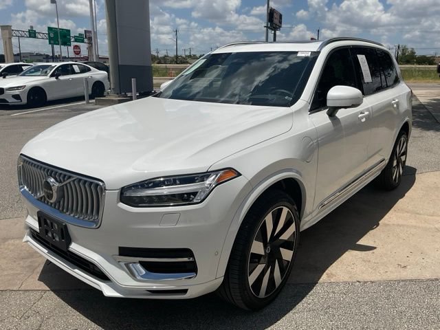 Certified 2023 Volvo XC90 T8 Ultimate w/ Protection Package Premier AWD/4WD image 3