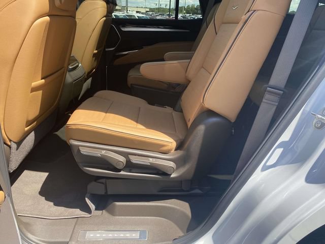 New 2026 Cadillac Escalade Luxury w/ Touring Package RWD image 9