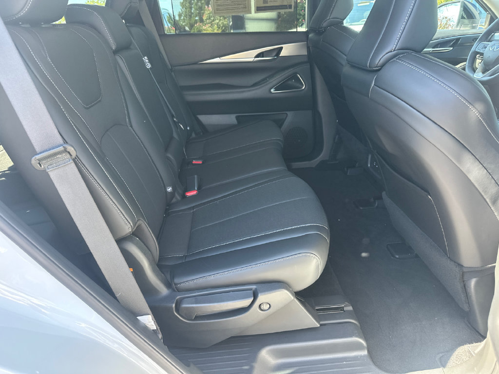 Certified 2026 INFINITI QX60 Autograph w/ Dark Cargo Package AWD/4WD image 13