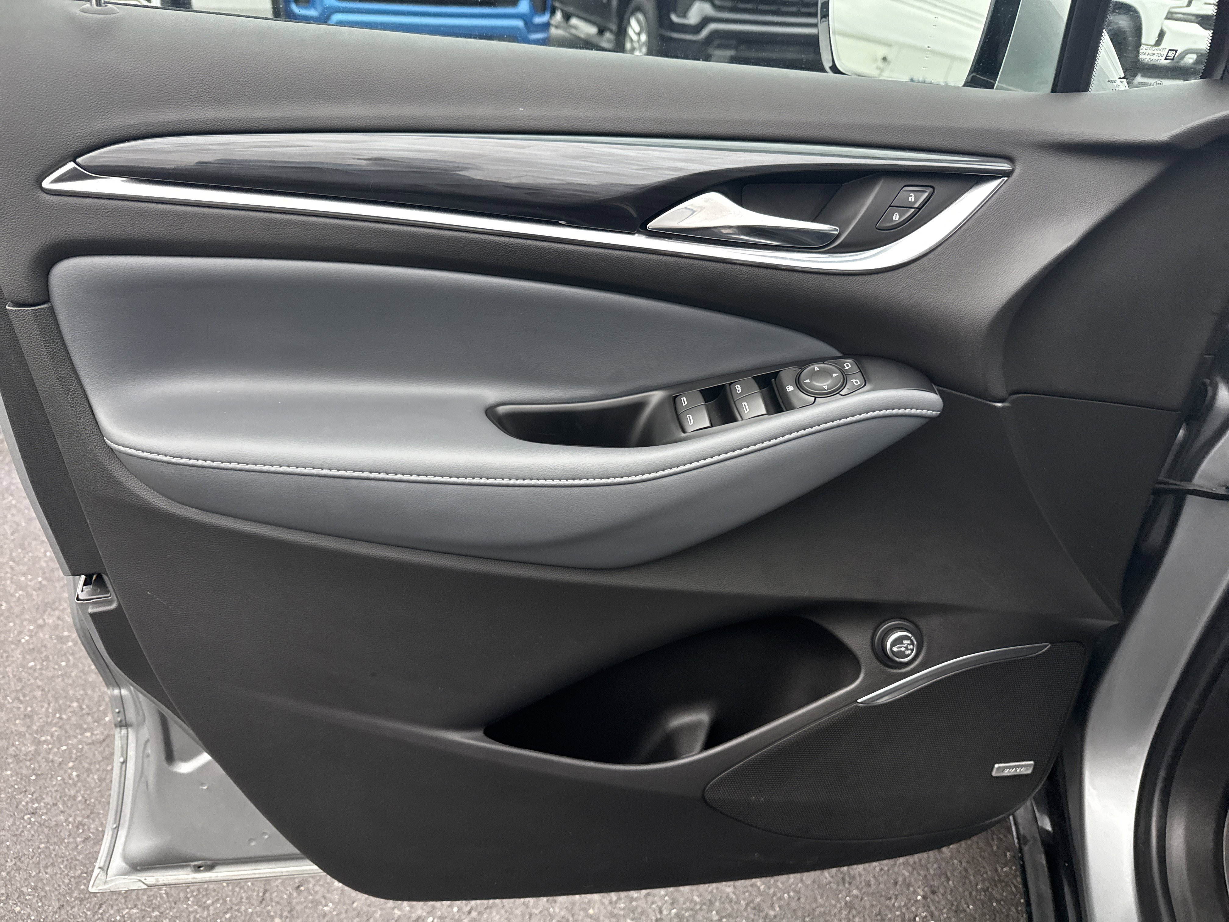 Used 2023 Buick Enclave Essence w/ Experience Buick Package image 17