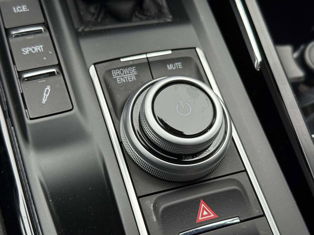 Used 2022 Maserati Levante Modena image 25