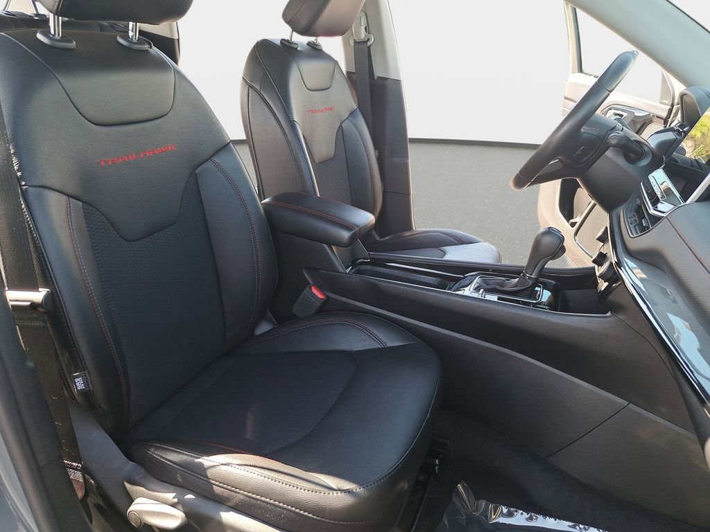 Certified 2022 Jeep Compass Trailhawk w/ Trailhawk Convenience Group AWD/4WD image 11