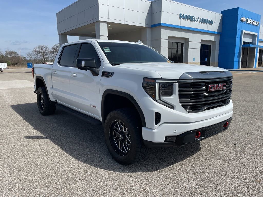 Used 2024 GMC Sierra 1500 AT4 w/ AT4 Premium Package image 7