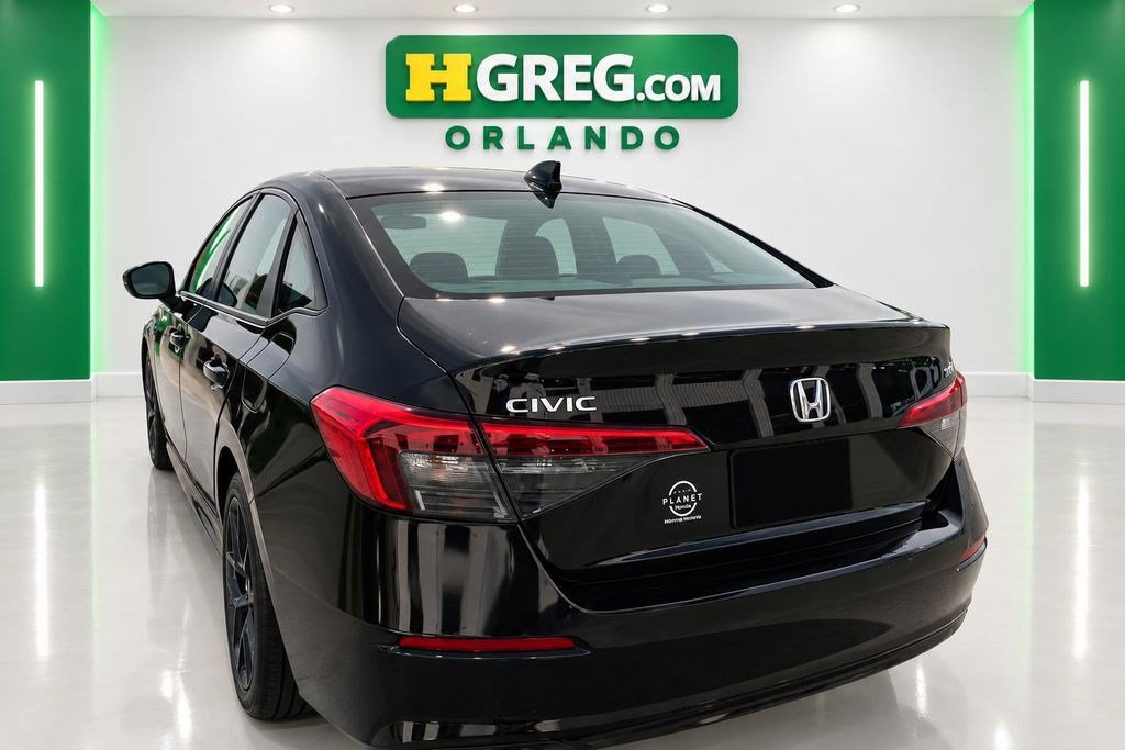 Used 2022 Honda Civic Sport image 2