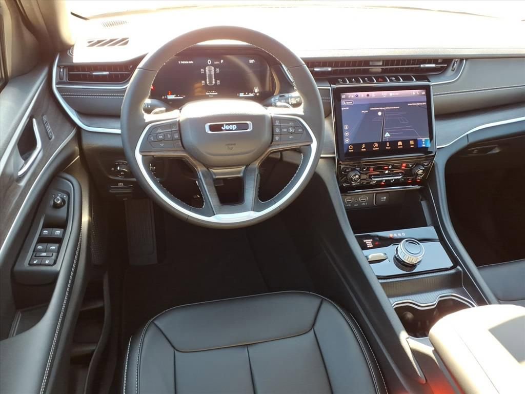 New 2025 Jeep Grand Cherokee Limited image 10