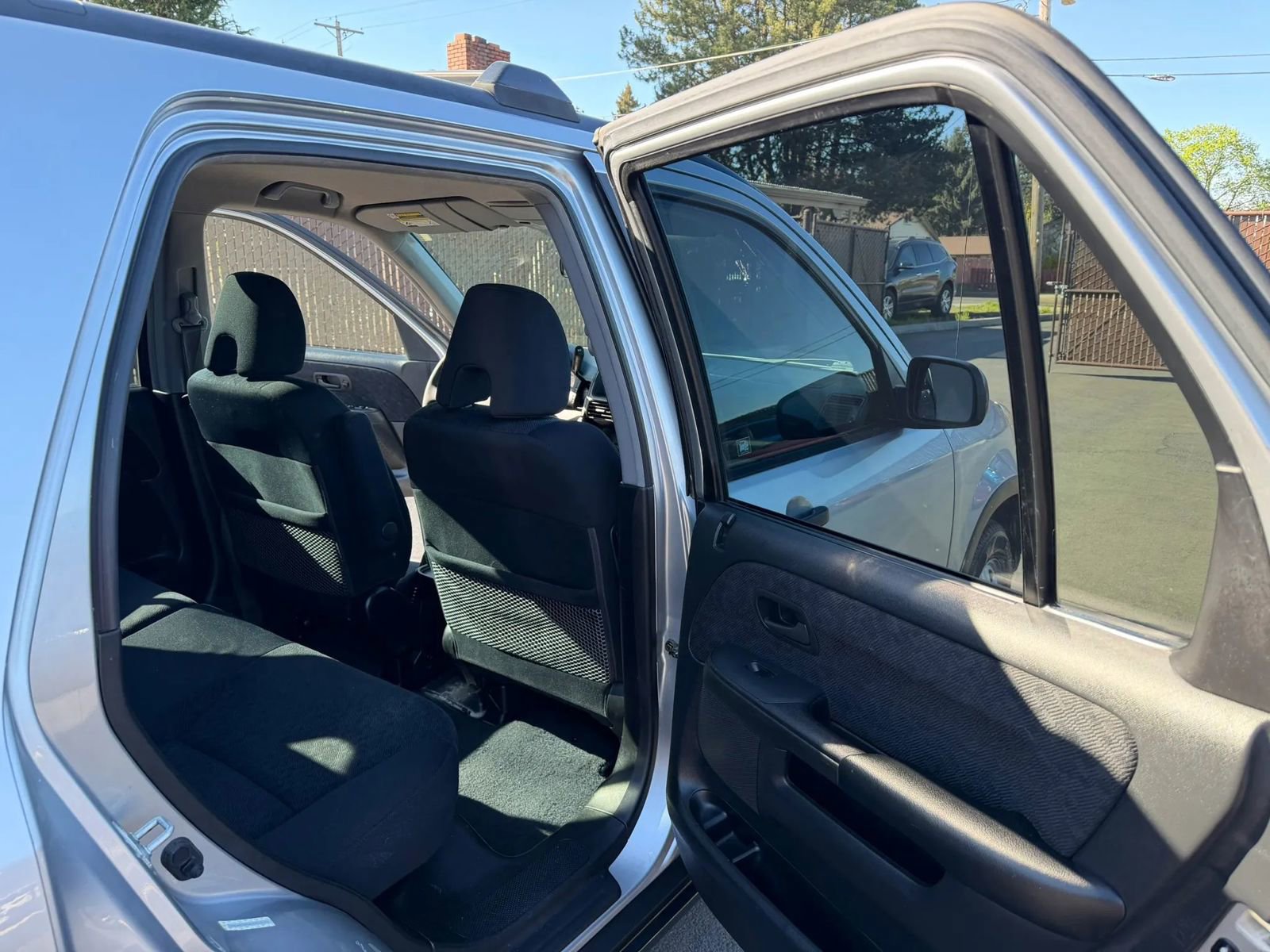 Used 2005 Honda CR-V LX image 12