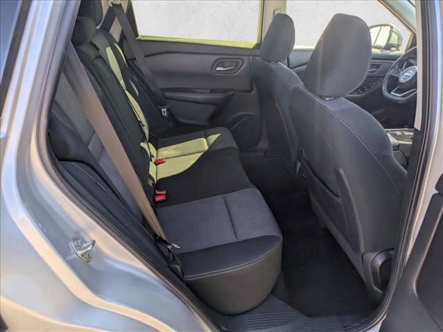 Used 2024 Nissan Rogue SV FWD image 17