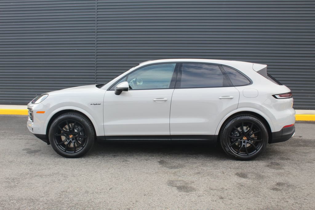 New 2026 Porsche Cayenne E-Hybrid image 2
