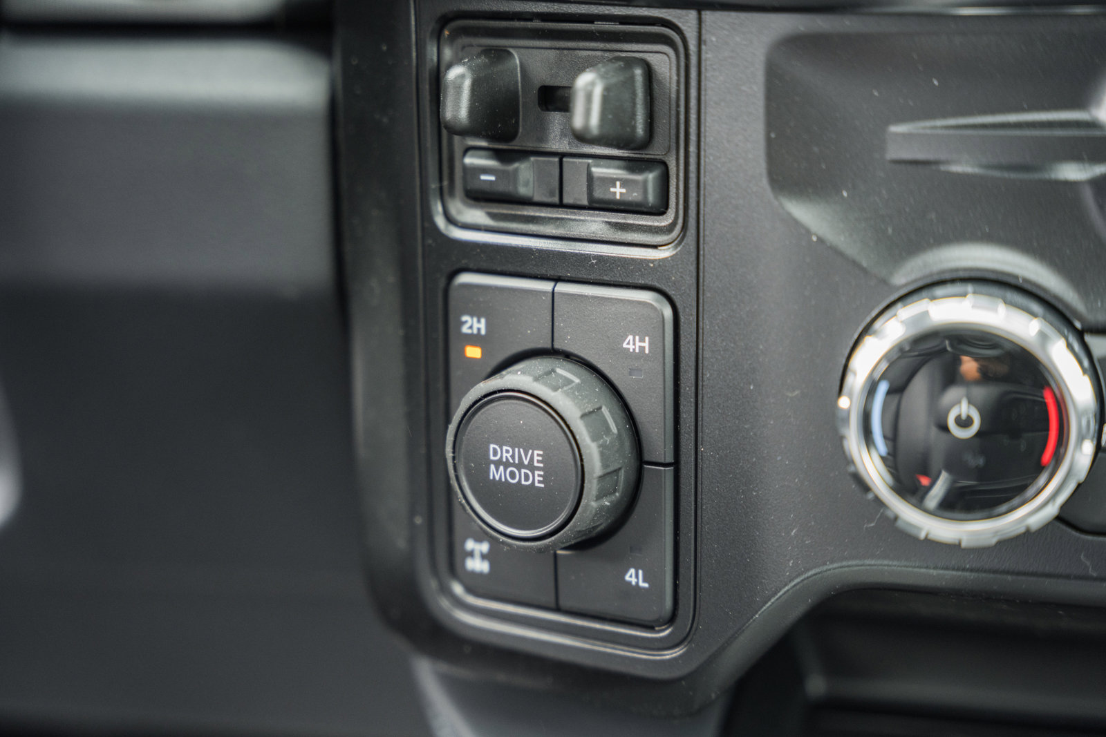 New 2026 Ford F350 Platinum AWD/4WD image 30
