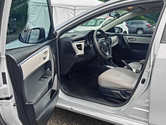 Used 2014 Toyota Corolla LE FWD image 12