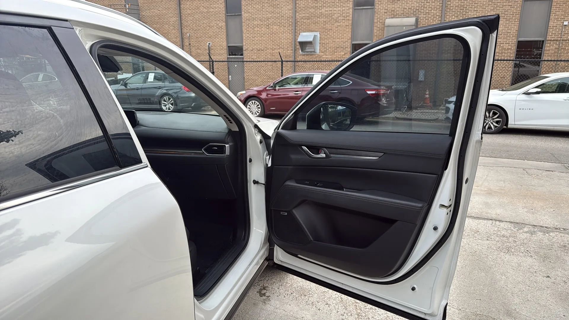 Used 2017 MAZDA CX-5 Grand Touring w/ Premium Package image 25