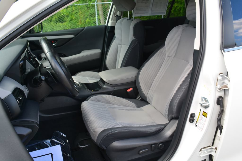 Used 2023 Subaru Outback Premium AWD/4WD image 9