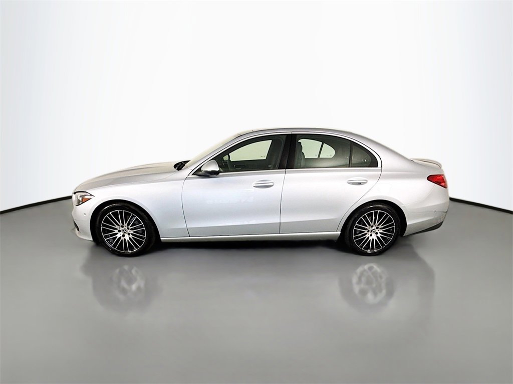 Used 2025 Mercedes-Benz C 300 4MATIC Sedan image 2