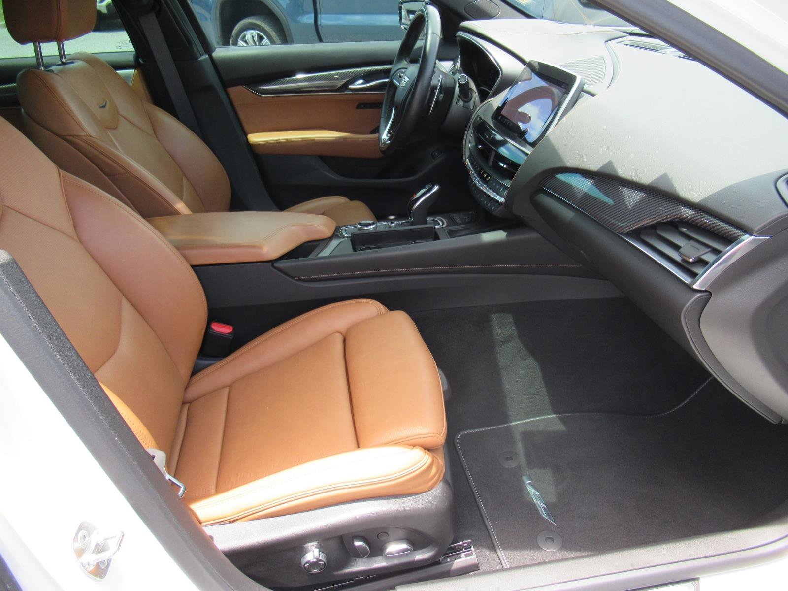 Used 2024 Cadillac CT5 V w/ Platinum Package AWD/4WD image 10