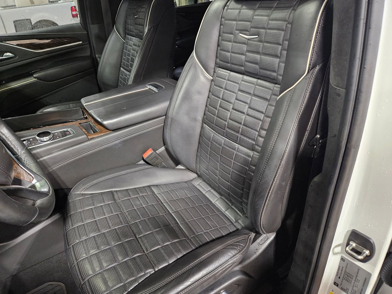 Used 2021 Cadillac Escalade Sport Platinum AWD/4WD image 23