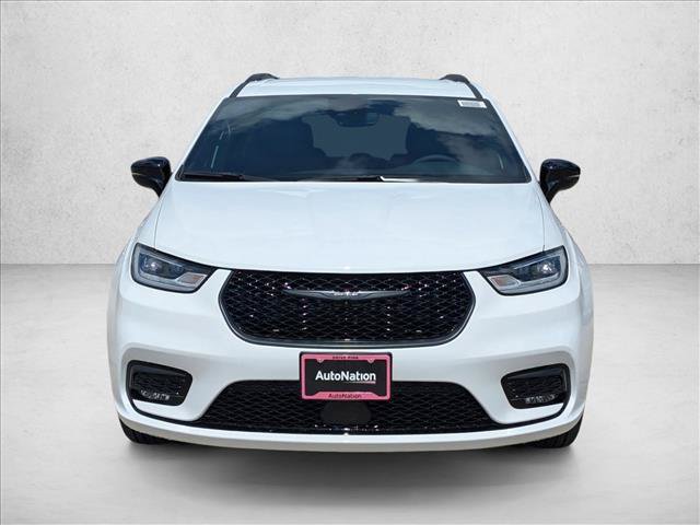 New 2026 Chrysler Pacifica Select w/ S Appearance Package FWD image 5