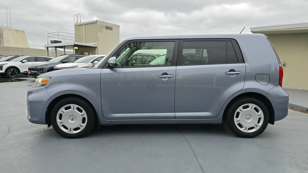 Used 2012 Scion xB FWD image 6
