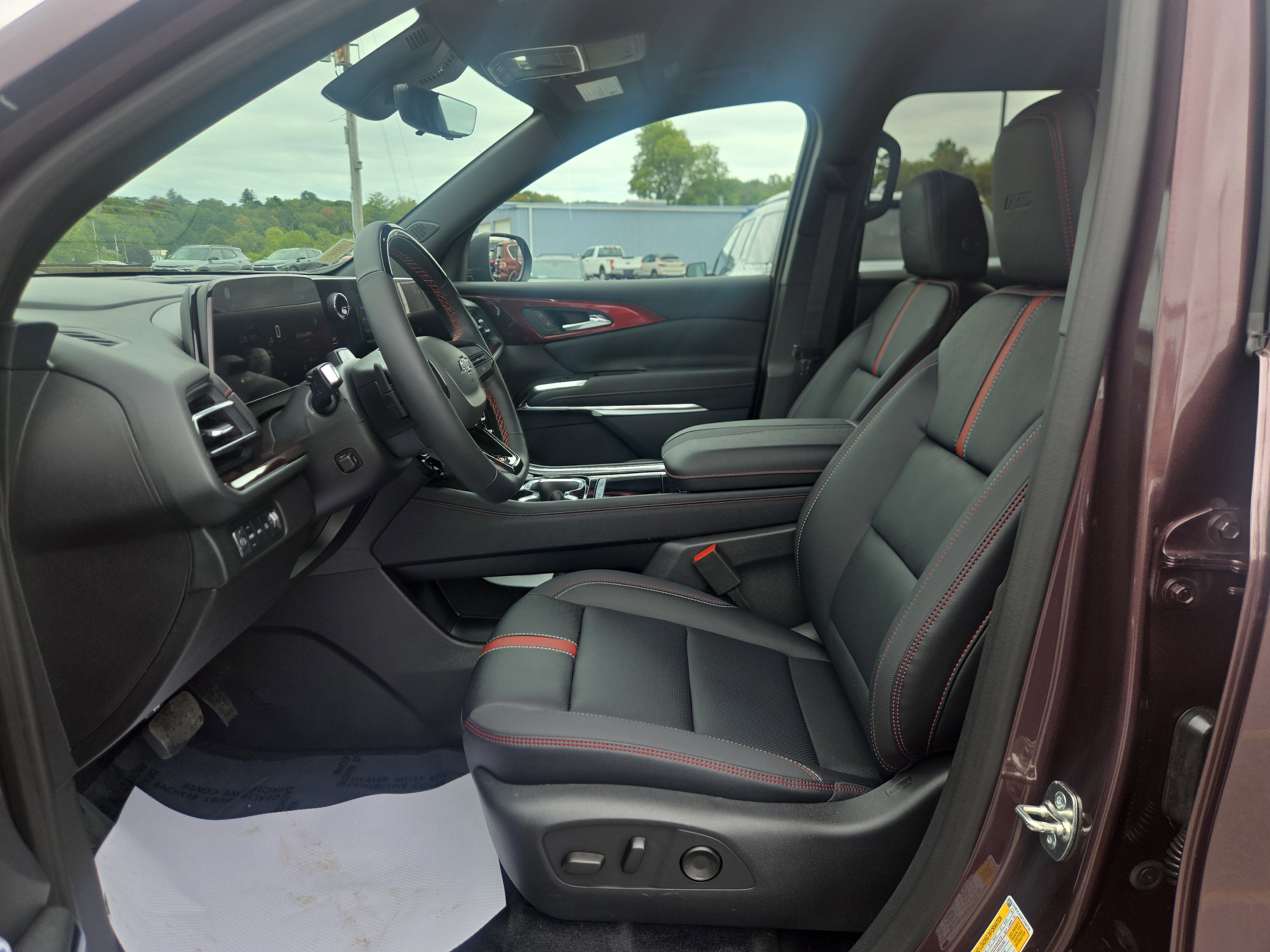 New 2026 Chevrolet Traverse RS w/ LPO, Floor Liner Package image 12