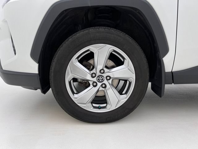 Used 2020 Toyota RAV4 Limited AWD/4WD image 30