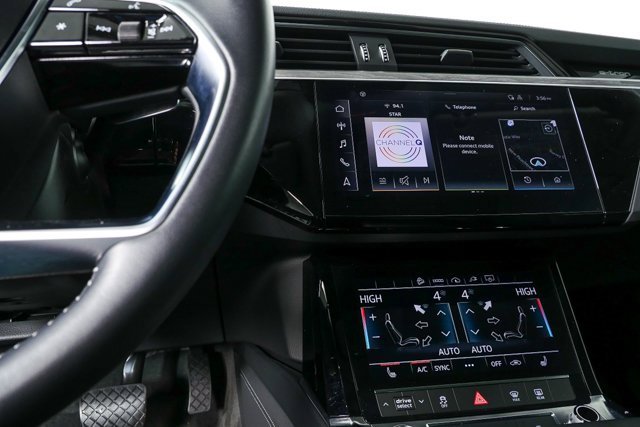 Used 2021 Audi e-tron Premium w/ Convenience Plus Package image 12