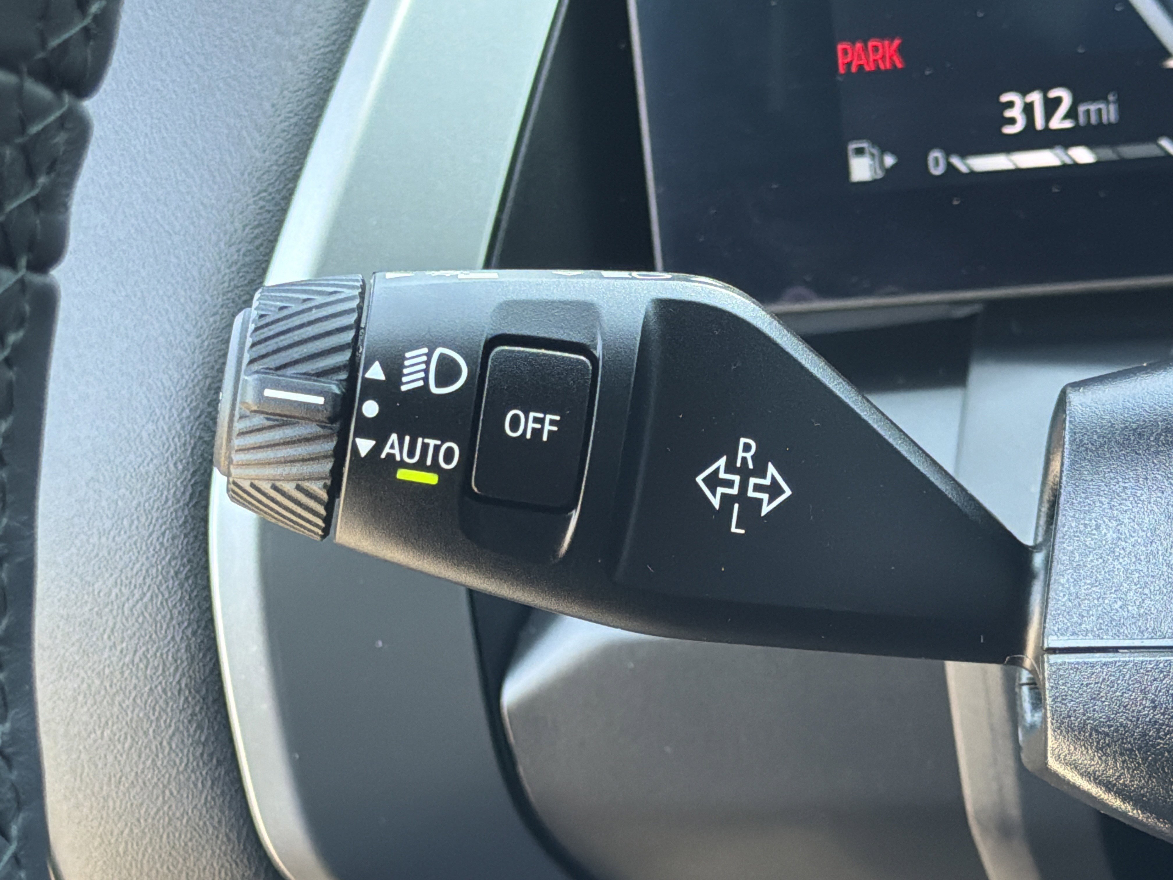 Used 2025 BMW X3 xDrive30i AWD/4WD image 11