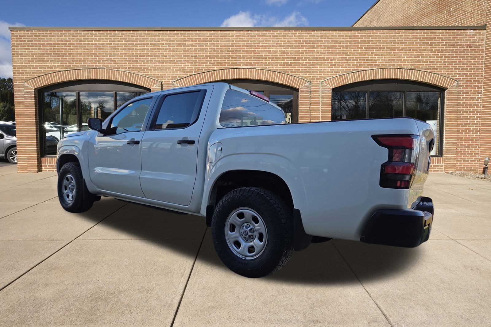 Used 2022 Nissan Frontier S w/ Technology Package image 6