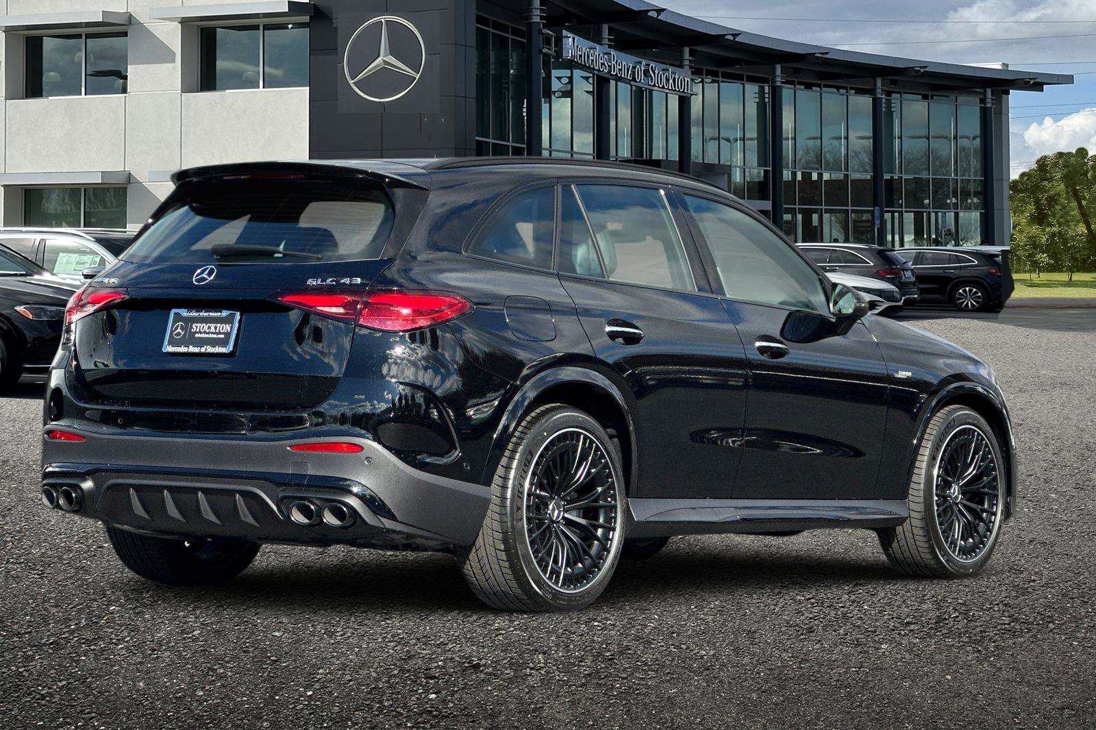 New 2026 Mercedes-Benz GLC 43 AMG 4MATIC image 4