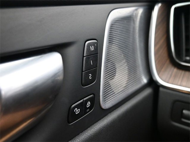 Used 2022 Volvo XC60 B6 Inscription w/ Advanced Package image 30