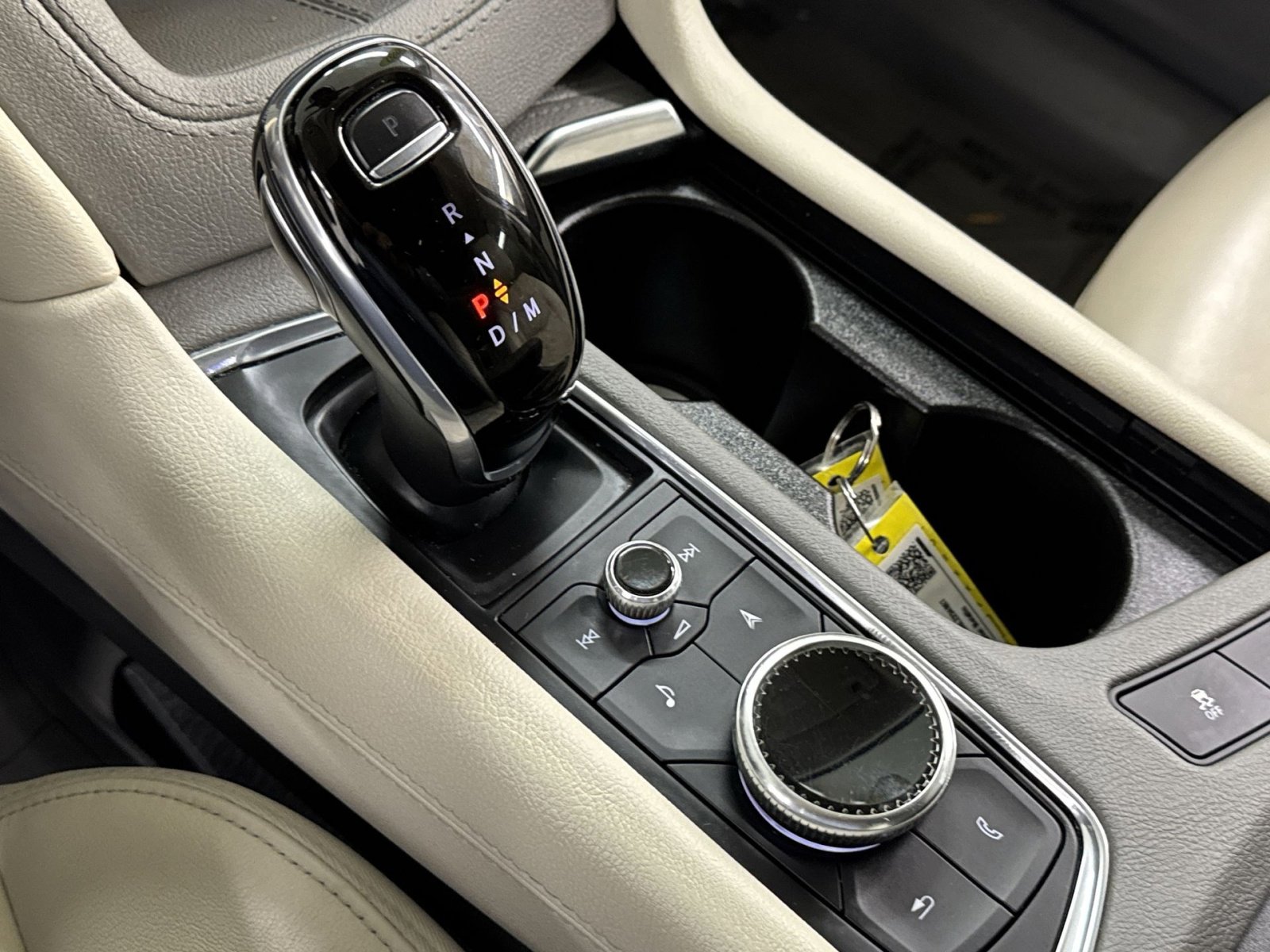 Used 2020 Cadillac XT6 Premium Luxury w/ LPO, Floor Liner Package image 26