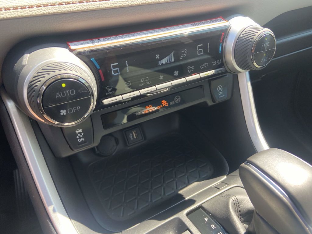 Used 2025 Toyota RAV4 XLE Premium FWD image 23
