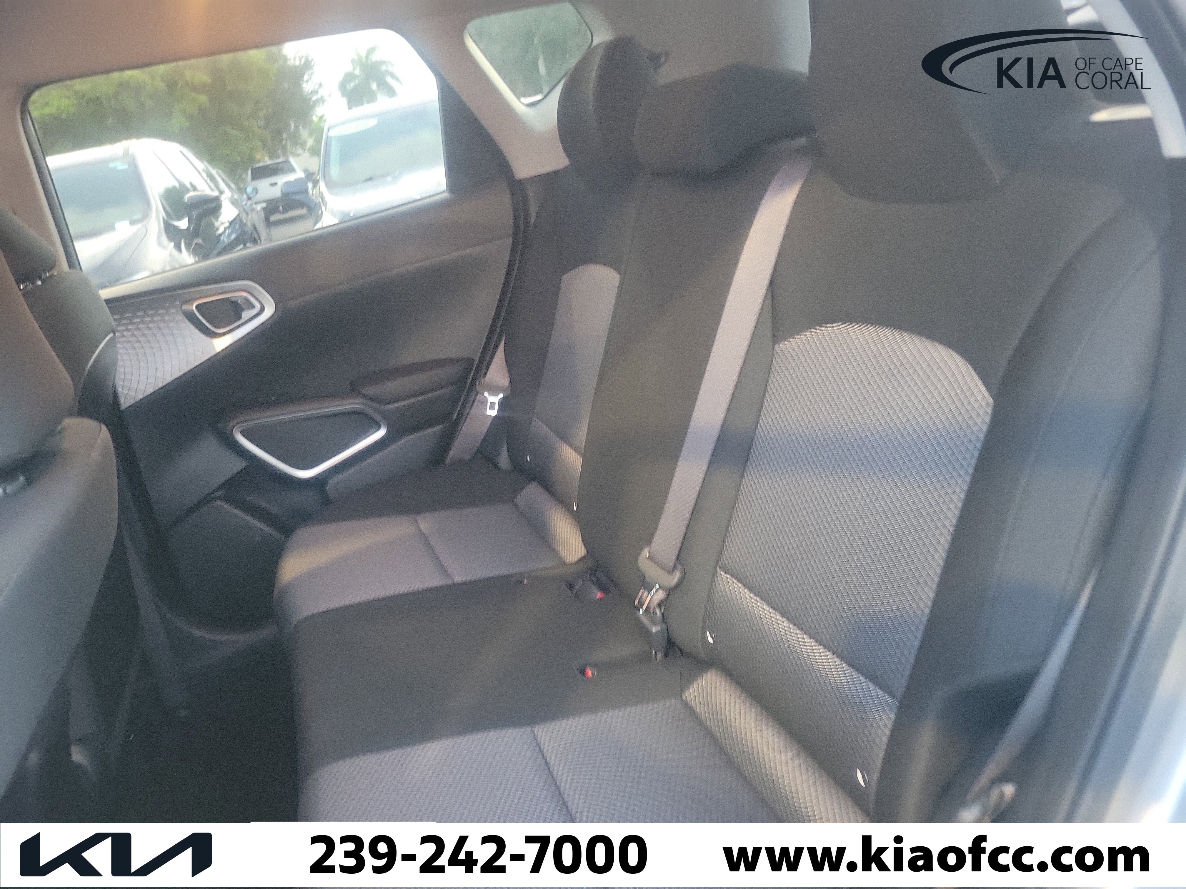 Certified 2023 Kia Soul LX FWD image 14