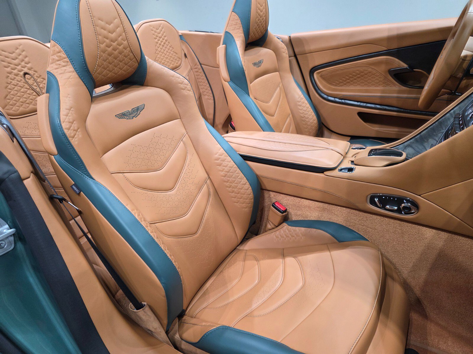 Used 2023 Aston Martin DBS Superleggera Volante image 22